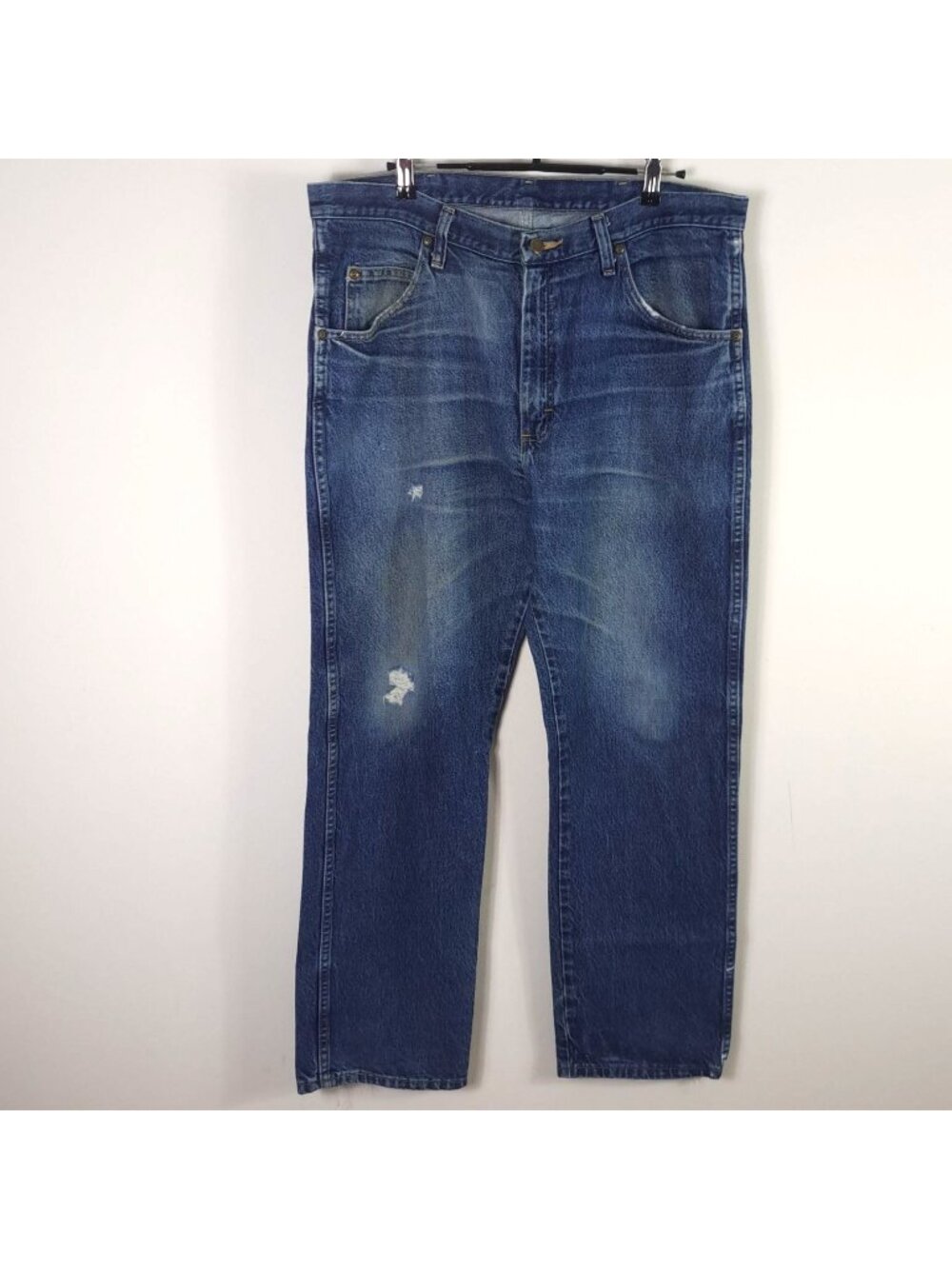 Wrangler Size 36 X 30 Regular Fit Jeans Distressed Blue Denim 100% Cotton